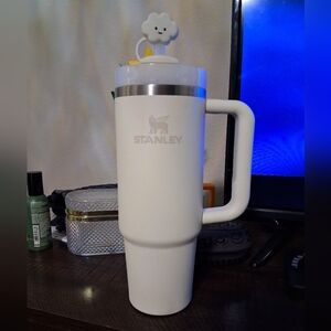 Cream 30 oz Stanley Quencher H2.0 Flowstate Tumbler